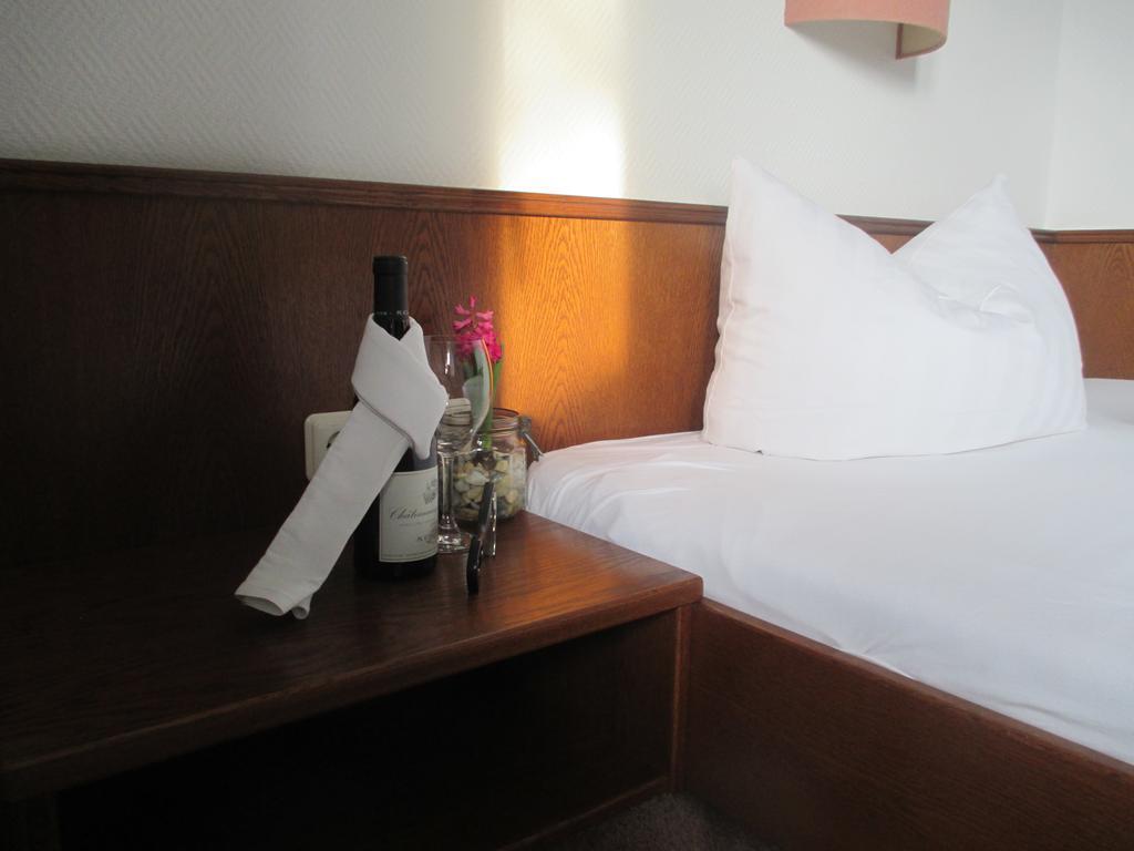 Adler Golf-& Tagungshotel Harth-Poellnitz ภายนอก รูปภาพ